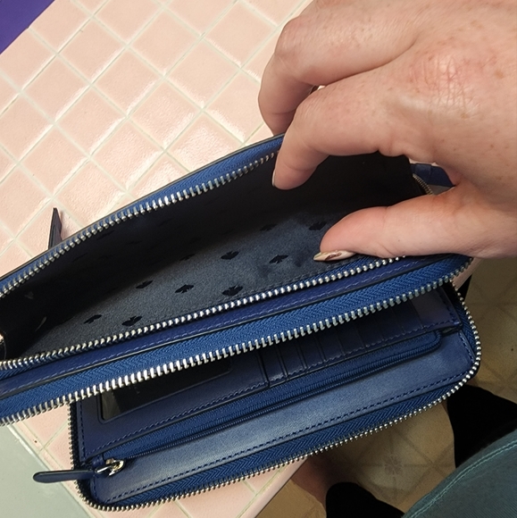 Wallet - Picture 2 of 4
